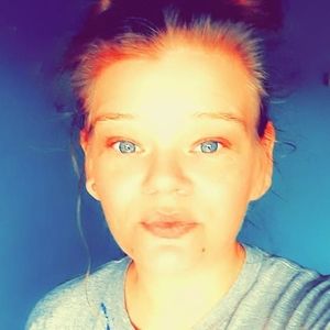 Meet your Posher, Dee